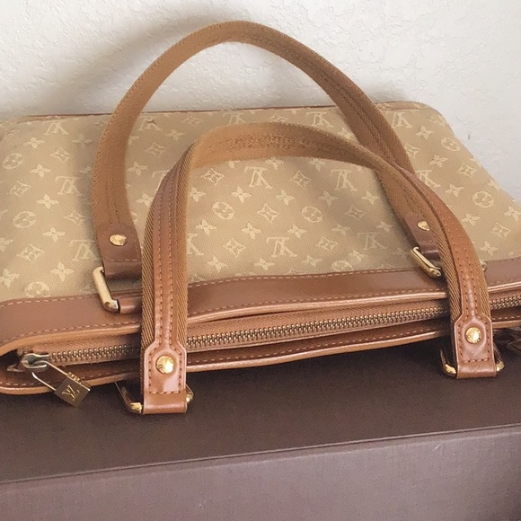 Louis Vuitton Lucille PM - Picture 7 of 15